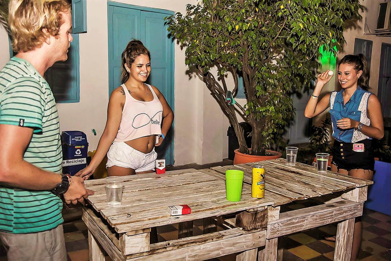 Media Luna Hostel Cartagena Eksteriør bilde